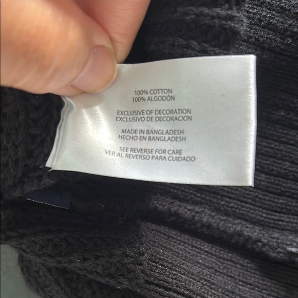 GAP Classic Black Button-Up Relaxed Fit Cardigan - Picture 8 of 9